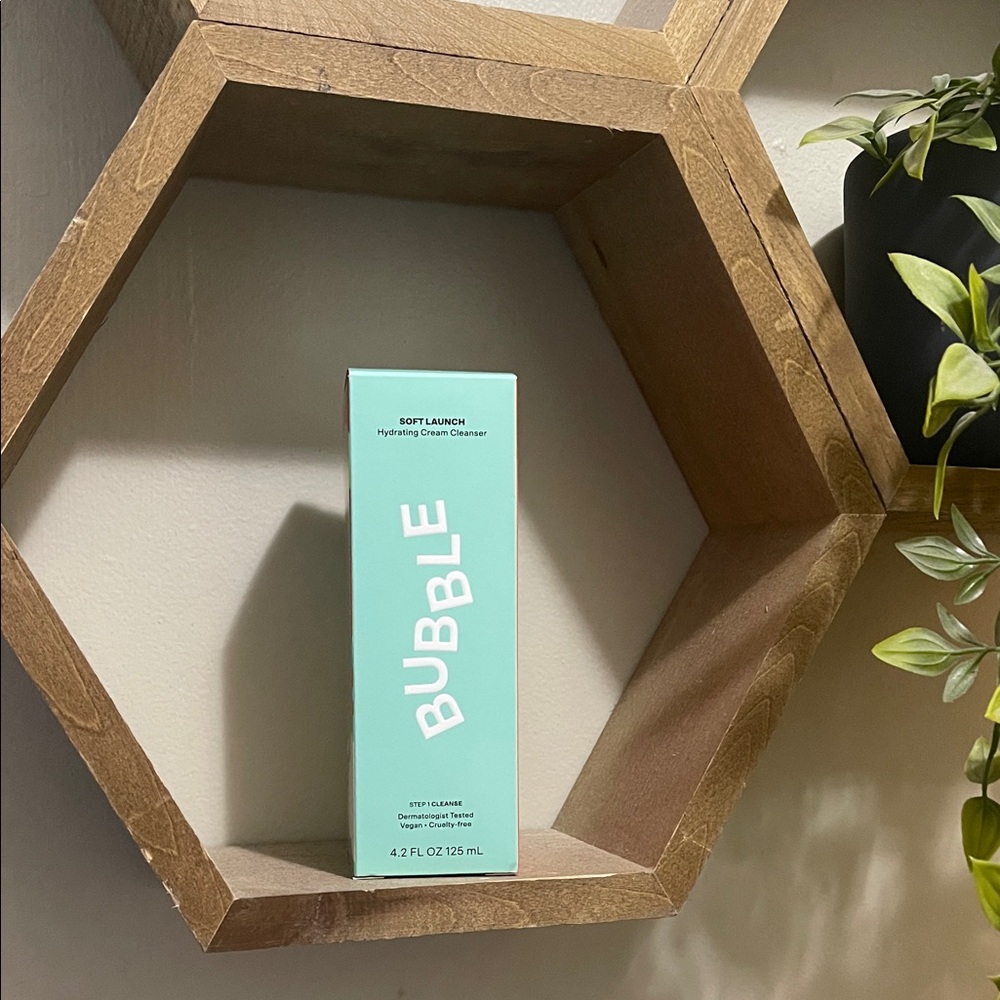 Bubble Hydrating Cream Cleanser